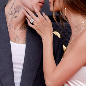 What&#8217;s the Difference Between White Sapphires and Diamonds? Both Symbolize Romance and Loyalty