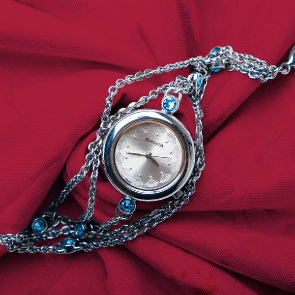 Vintage Watches Are the Ultimate Modern Jewelry Staples