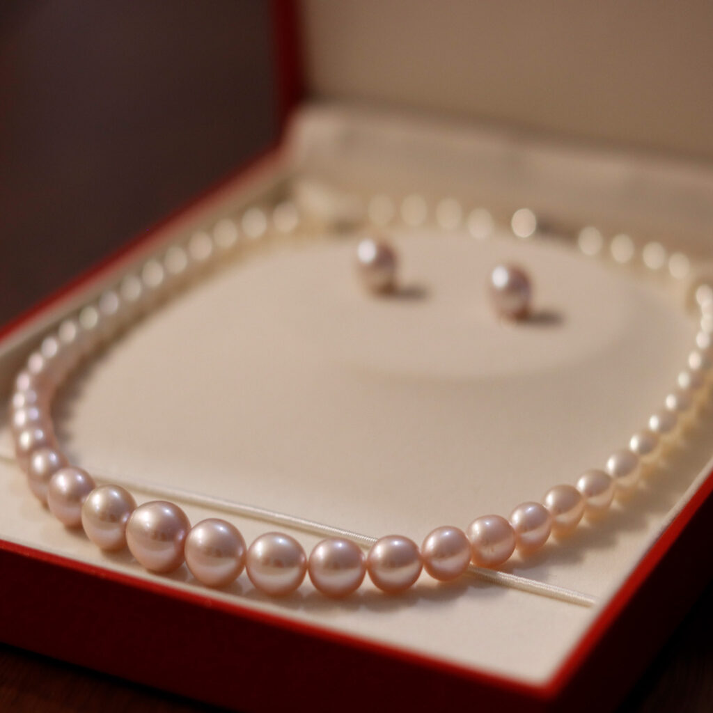 How to clean best sale pearls set in silver