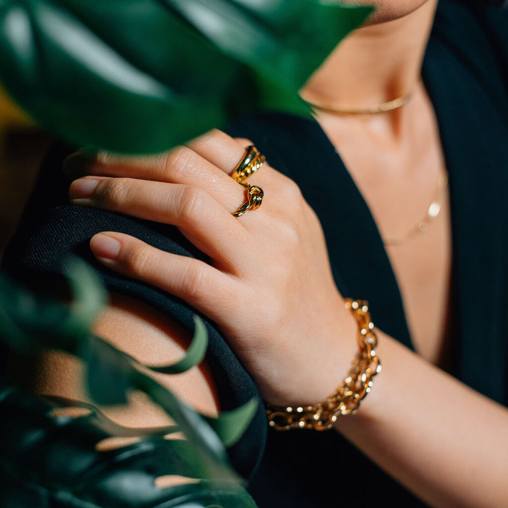sustainable jewelry and how to clean your jewelry with sustainability in mind